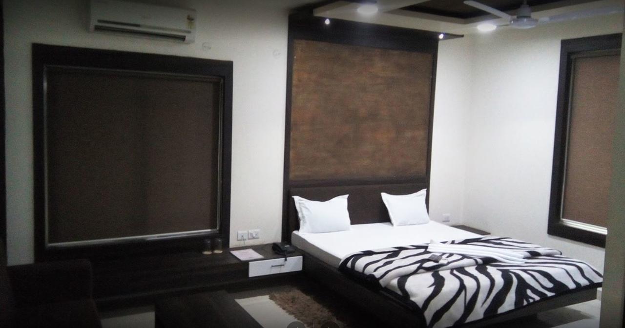 Hotel City Surya Gaya Exterior foto
