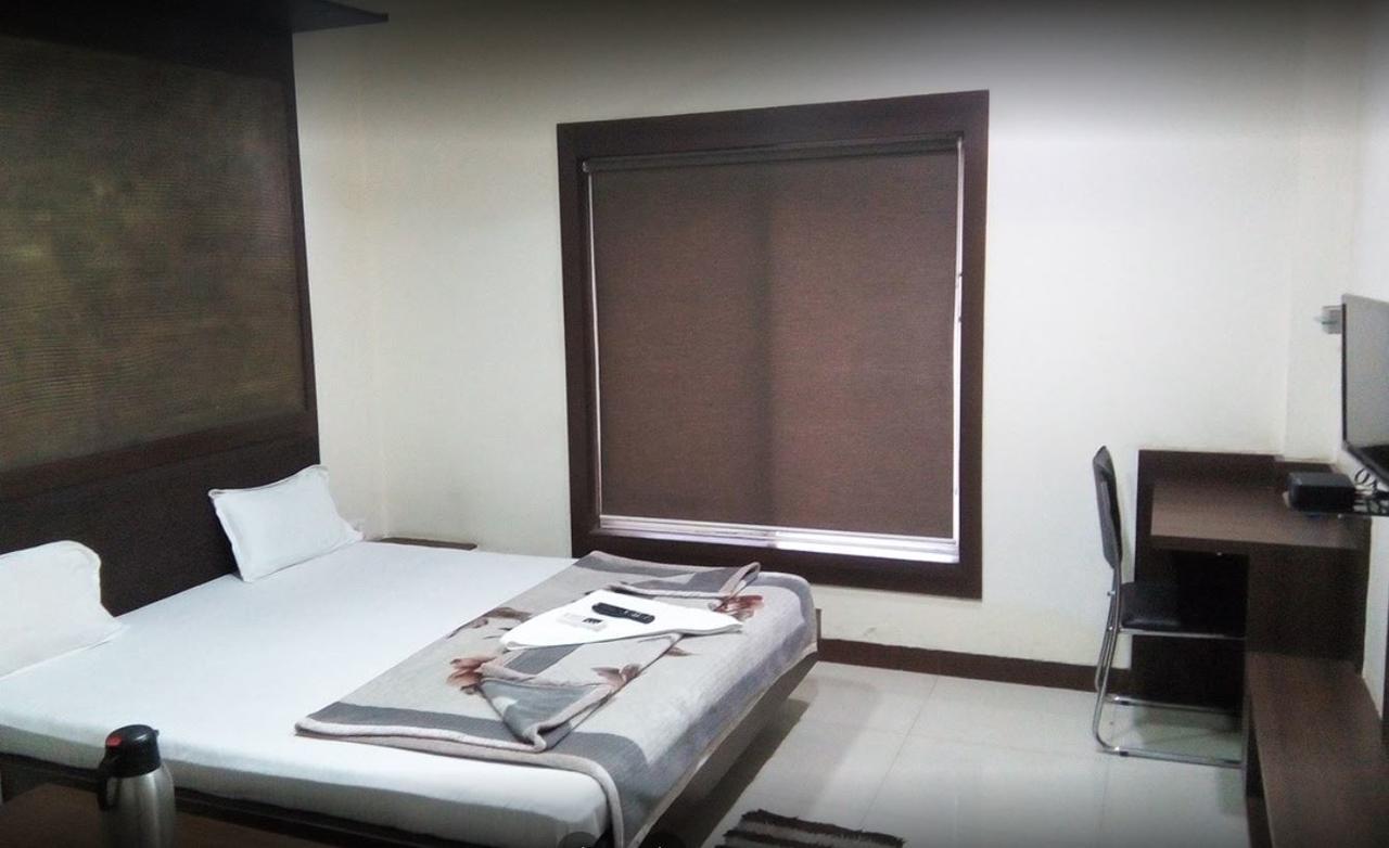 Hotel City Surya Gaya Exterior foto